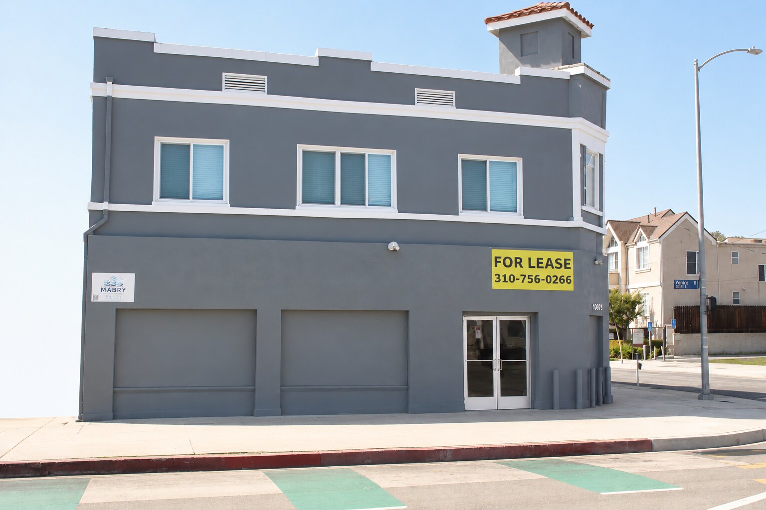 10875 Venice Blvd, Los Angeles, CA à louer Photo du bâtiment- Image 1 de 7