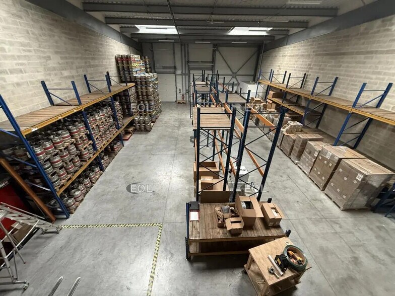 Local d'activités dans Bussy-Saint-Georges à vendre - Photo du bâtiment - Image 3 de 26