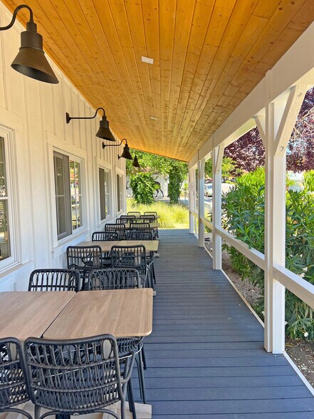 745 Park St, Paso Robles, CA à vendre - Photo du bâtiment - Image 2 de 16