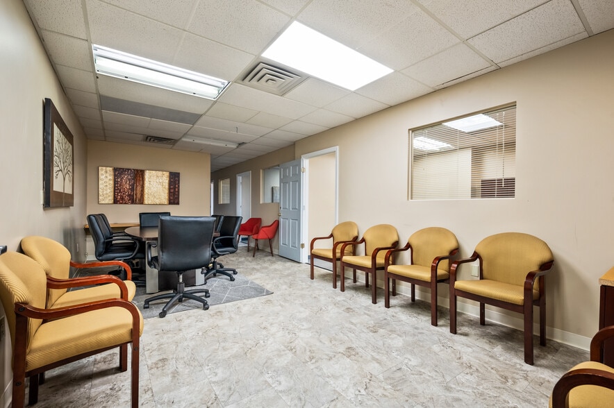 12300 PERRY Hwy, Wexford, PA for lease - Building Photo - Image 3 of 15