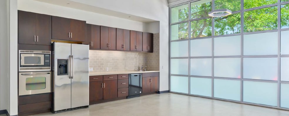 10121 Jefferson Blvd, Culver City, CA for lease - Interior Photo - Image 3 of 7