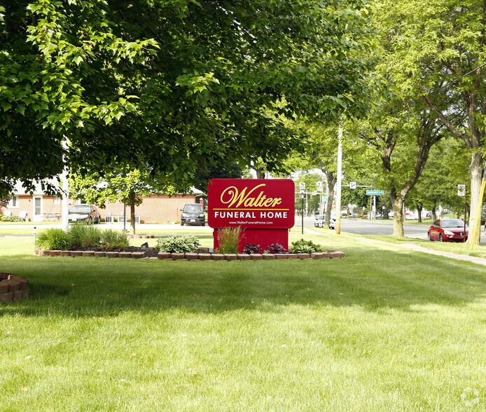 4653 Glendale Ave, Toledo, OH for sale - Building Photo - Image 2 of 3