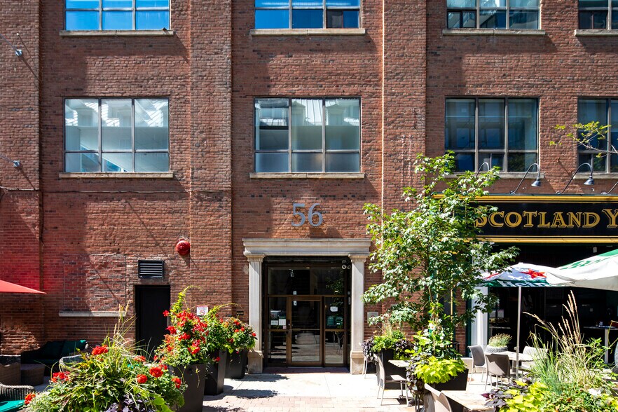 56-58 The Esplanade, Toronto, ON à louer - Photo du bâtiment - Image 3 de 4