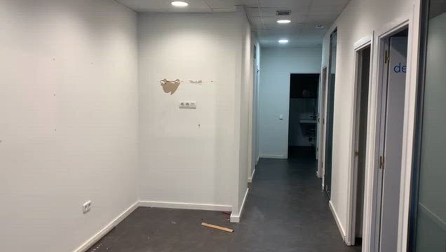 Retail in Parla, Madrid for lease - Commercial Listing Video - Image 2 of 2