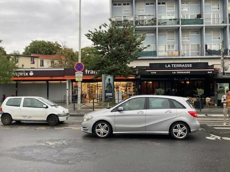 Commerce de détail dans Bagnolet à louer - Photo du bâtiment - Image 3 de 5
