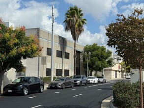 2101-2121 S Flower St, Los Angeles, CA for lease Building Photo- Image 2 of 4