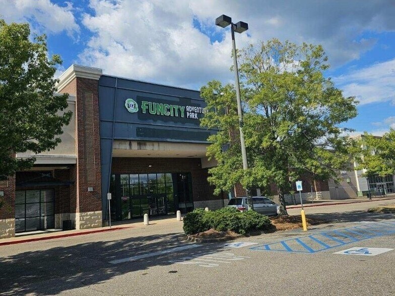 EASTCHASE Pky, Montgomery, AL à louer - Photo du bâtiment - Image 3 de 16