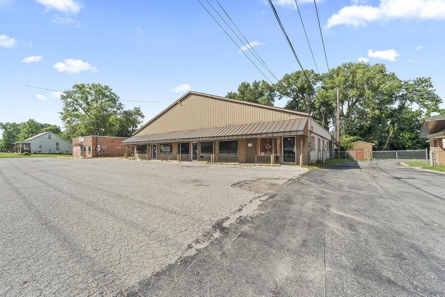909-911 Milton Rd, Alton, IL for sale - Building Photo - Image 3 of 60