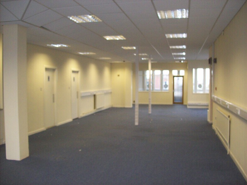 30 Foregate, Kilmarnock for lease - Building Photo - Image 3 of 4
