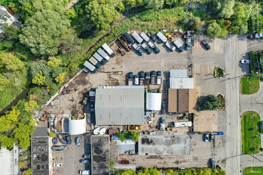 28 Colston Crt, Richmond Hill, ON à vendre - Photo du bâtiment - Image 2 de 7