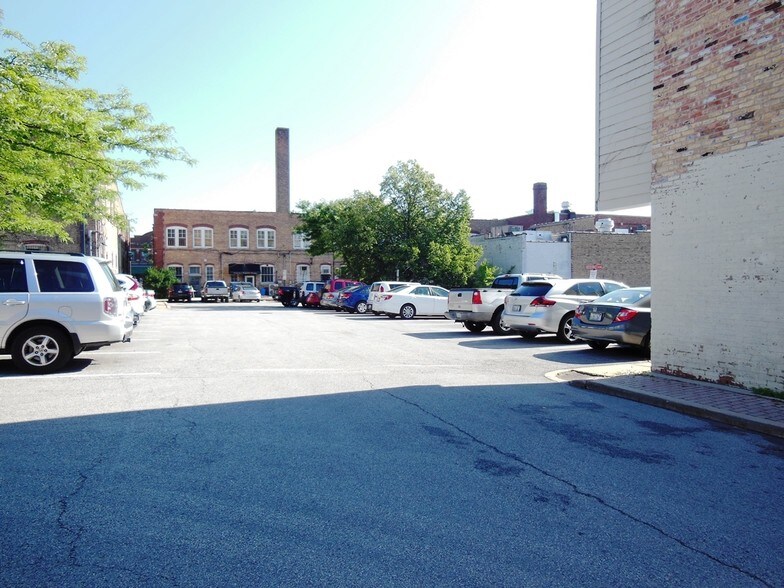 315 James St, Geneva, IL à louer - Photo du bâtiment - Image 2 de 2