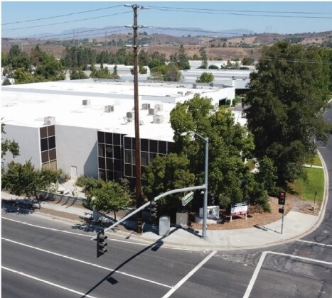 5069 Maureen Ln, Moorpark, CA à louer - Photo du bâtiment - Image 2 de 3