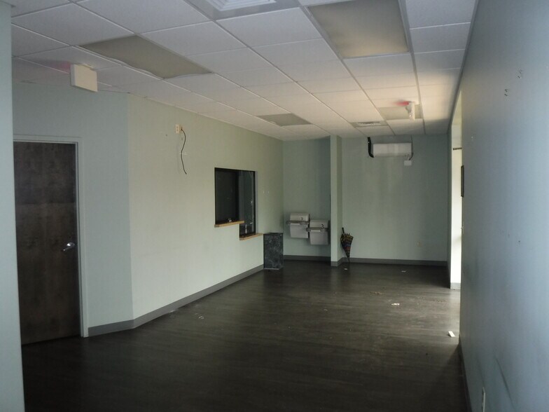 1908 Caudle Dr, Mount Airy, NC à louer - Photo intérieure - Image 2 de 11