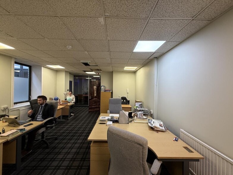 82 Union St, Glasgow for sale - Interior Photo - Image 3 of 18