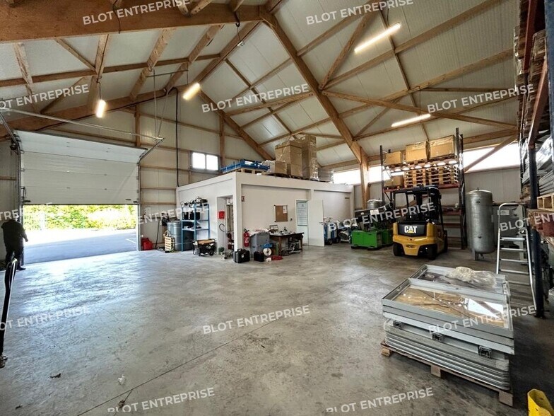 Flex in La Chapelle-des-Fougeretz for lease - Building Photo - Image 2 of 6