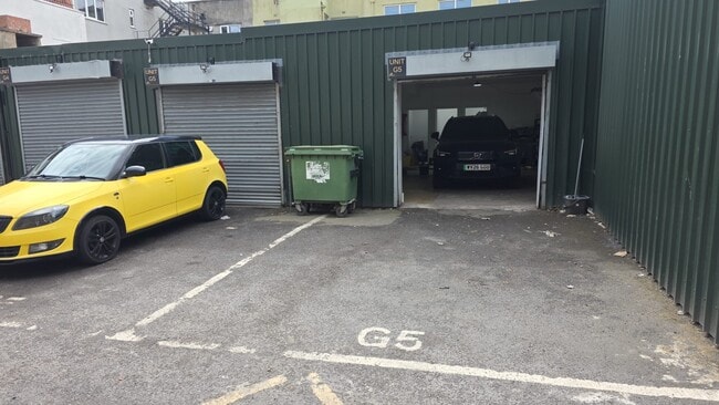 Plus de détails pour 6 Gloucester St, Weston Super Mare - Commerce de détail à louer