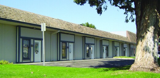 6881 Stanton Ave, Buena Park, CA à louer - Photo du bâtiment - Image 2 de 7