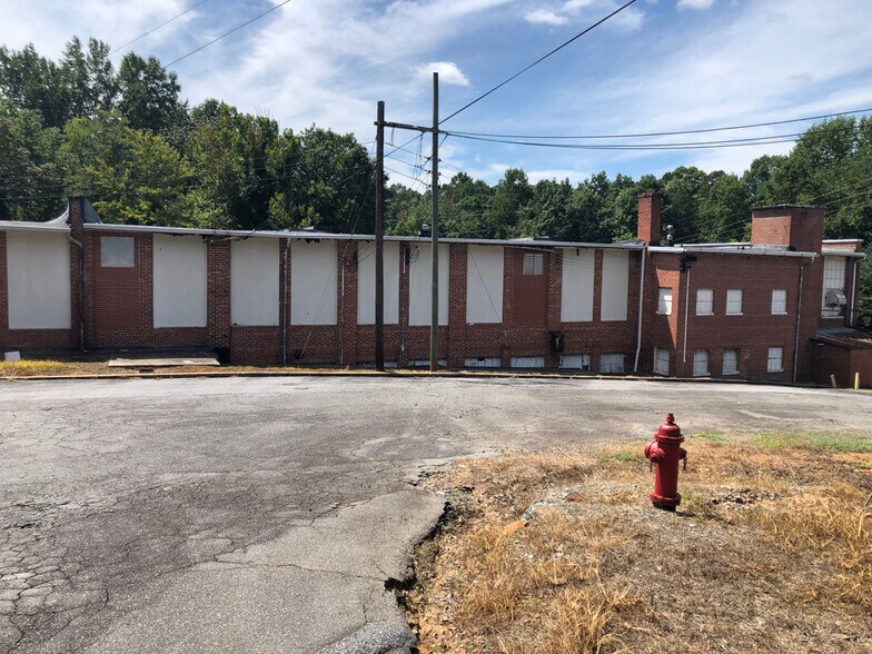 409 Morgan St, Valdese, NC à vendre - Photo du bâtiment - Image 2 de 8