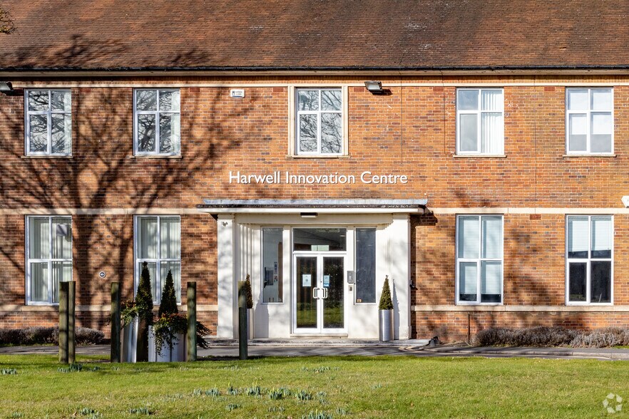 173 Curie Av, Didcot à louer - Photo du bâtiment - Image 2 de 7