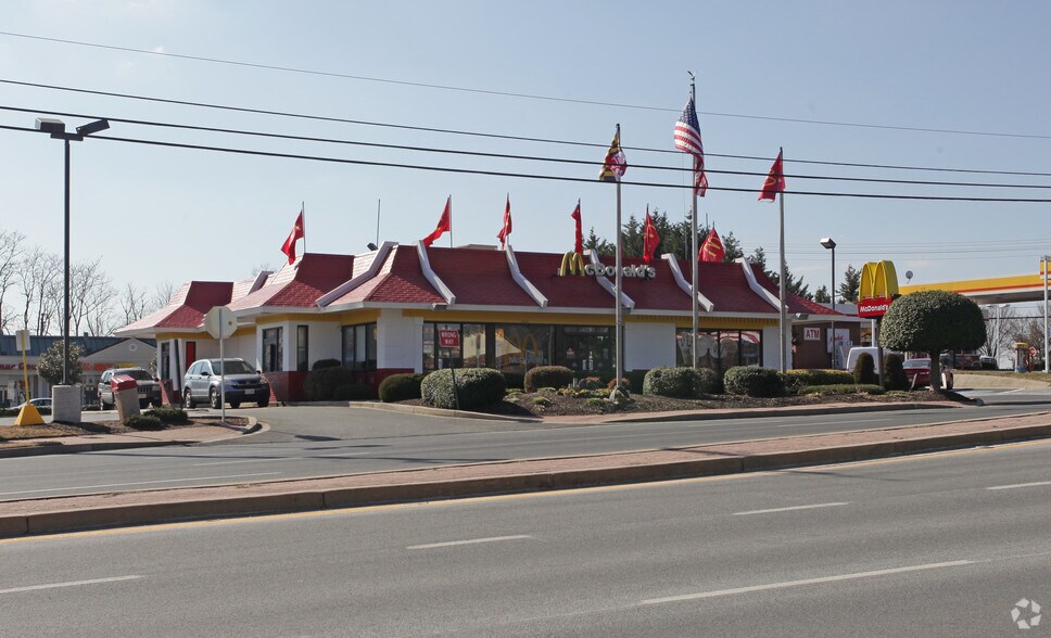 12130-12168 Darnestown Rd, Gaithersburg, MD à louer - Photo principale - Image 3 de 6