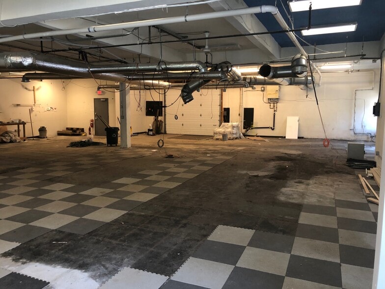 4348 Culver Rd, Rochester, NY for lease - Interior Photo - Image 2 of 5