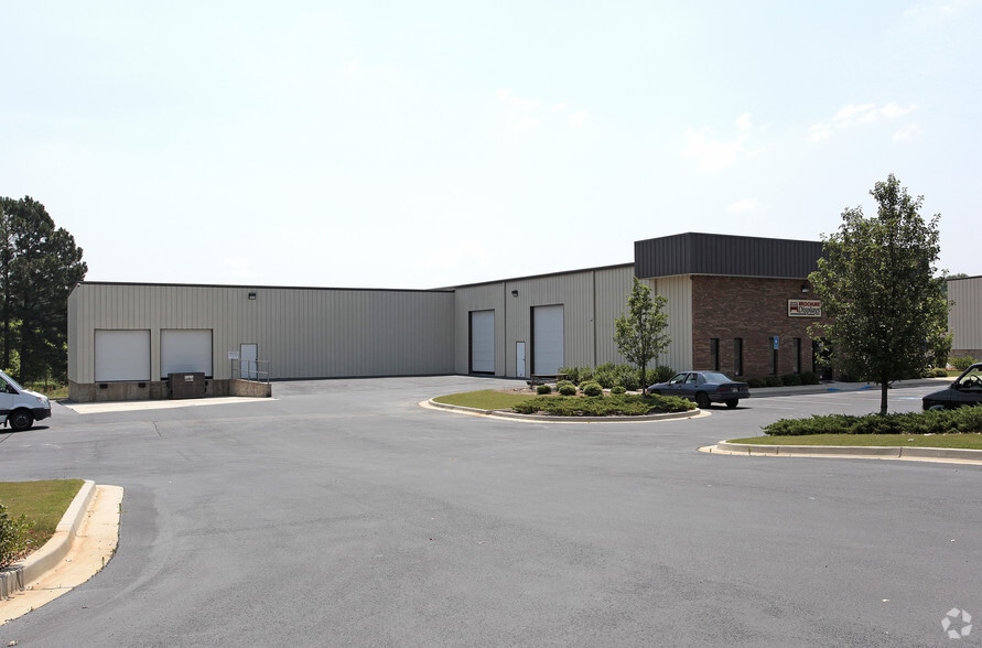 515 Marksmen Ct, Fayetteville, GA for lease - Primary Photo - Image 1 of 2