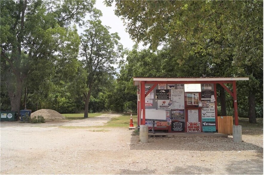 Highway 290, Elgin, TX à vendre - Photo du bâtiment - Image 2 de 9