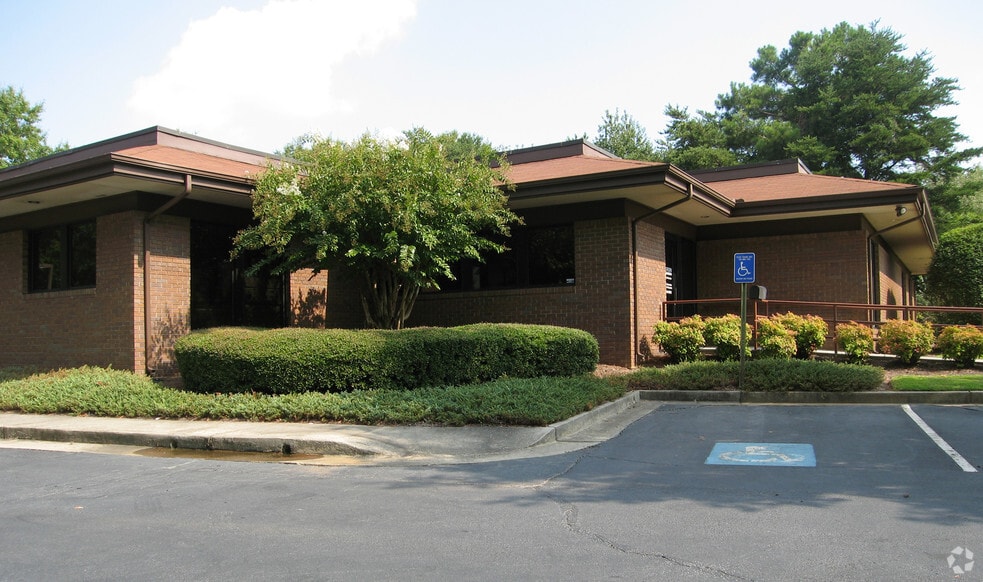 6685 Merchants Way, Morrow, GA for sale - Building Photo - Image 2 of 18