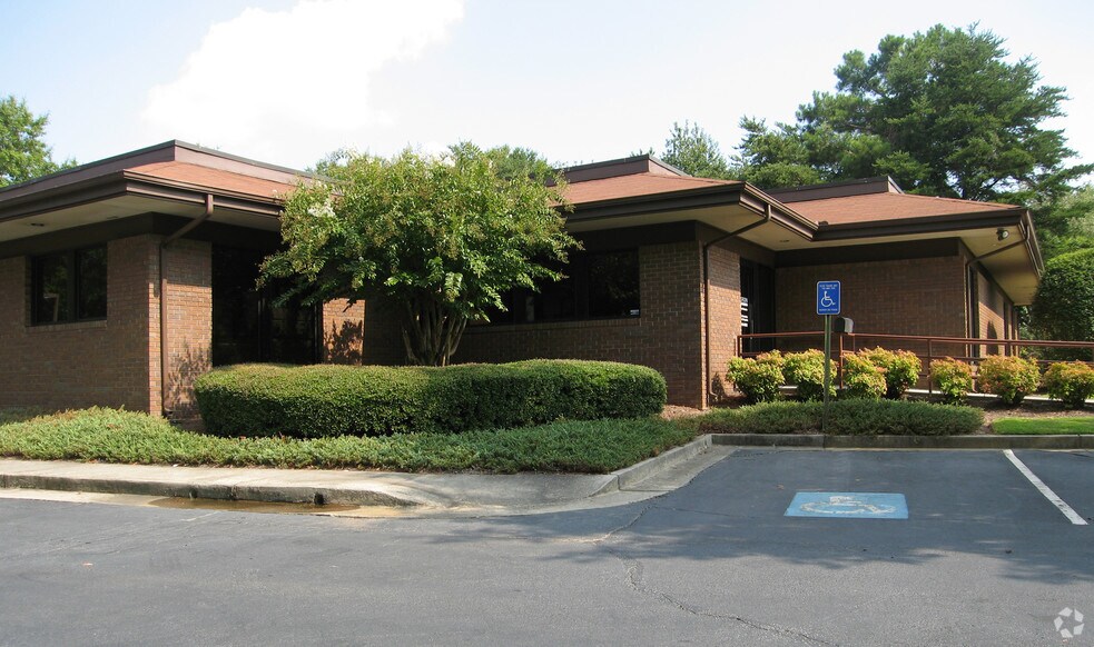 6685 Merchants Way, Morrow, GA à vendre - Photo du bâtiment - Image 2 de 18