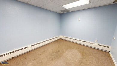 5437 Mahoning Ave, Youngstown, OH à louer Photo intérieure- Image 2 de 4