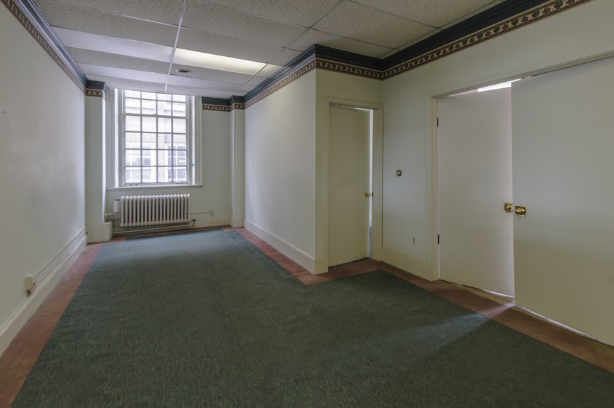 311 Alexander St, Rochester, NY for lease - Building Photo - Image 3 of 14