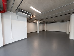 197 10th Ave, New York, NY for lease Interior Photo- Image 2 of 5