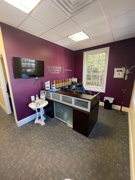 102 Peters St, North Andover, MA à louer - Photo du bâtiment - Image 2 de 8