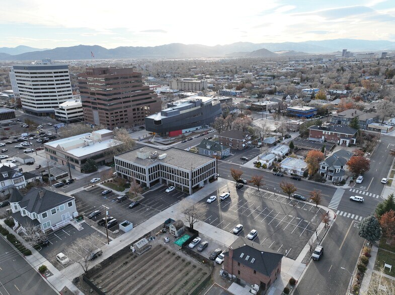 201 W Liberty St, Reno, NV à louer - Photo du bâtiment - Image 3 de 3