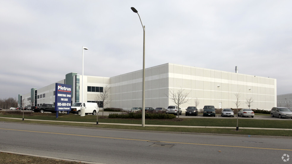 300 Confederation Pky, Vaughan, ON for lease - Primary Photo - Image 1 of 3