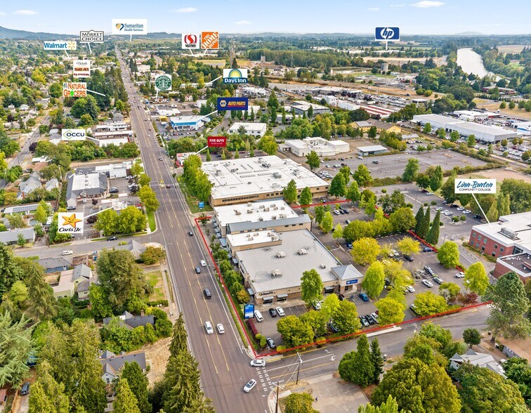 777 NW 9th St, Corvallis, OR à vendre - Photo du bâtiment - Image 2 de 8