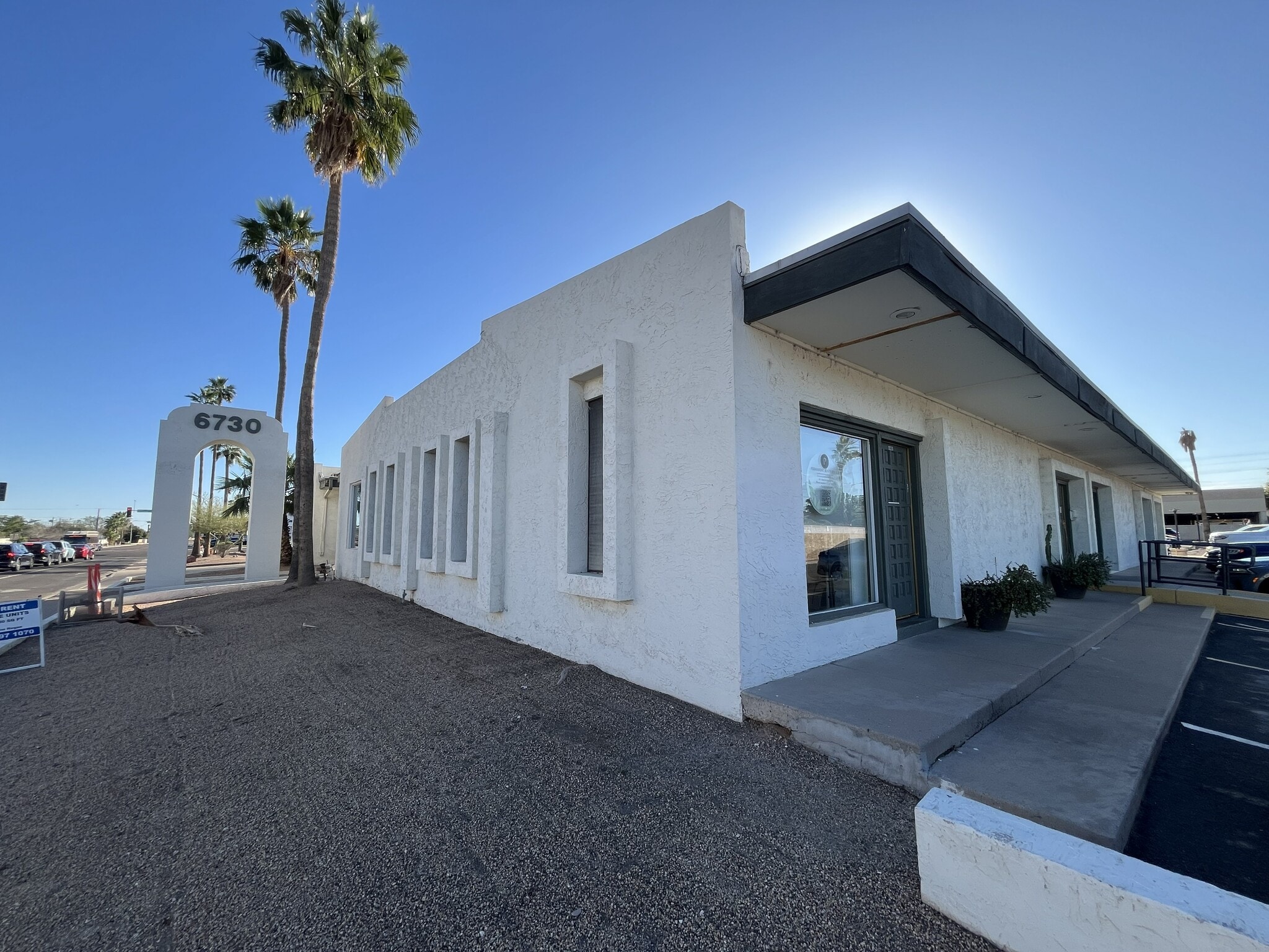 6730 E McDowell Rd, Scottsdale, AZ for sale Primary Photo- Image 1 of 23