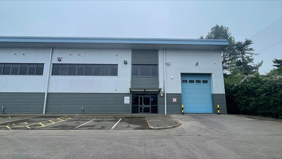 Walter Nash Rd, Kidderminster à louer - Photo du bâtiment - Image 3 de 22