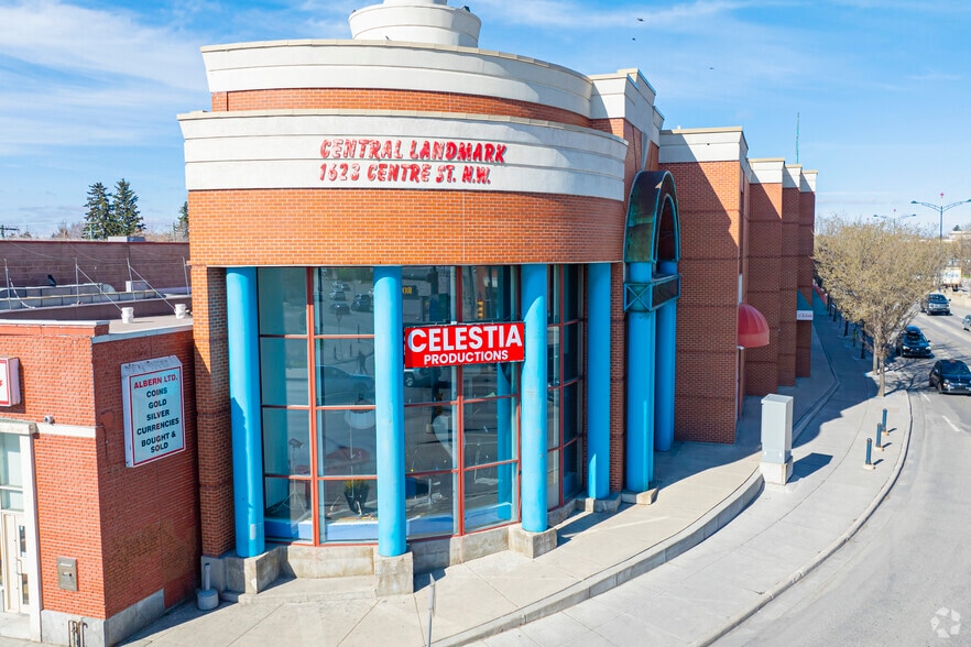 1623 Centre St NW, Calgary, AB à vendre - Photo du bâtiment - Image 2 de 5