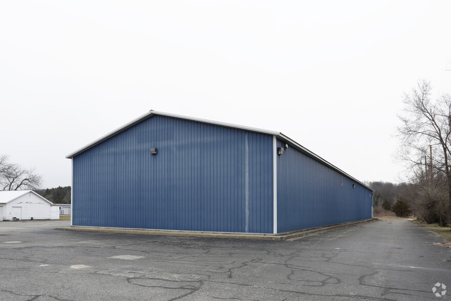 2335 W Main St, Lowell, MI for sale - Building Photo - Image 3 of 26