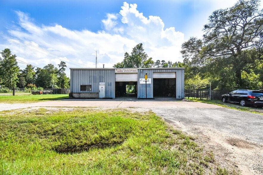 150 Hill Ln, Coldspring, TX à vendre - Photo du bâtiment - Image 3 de 17