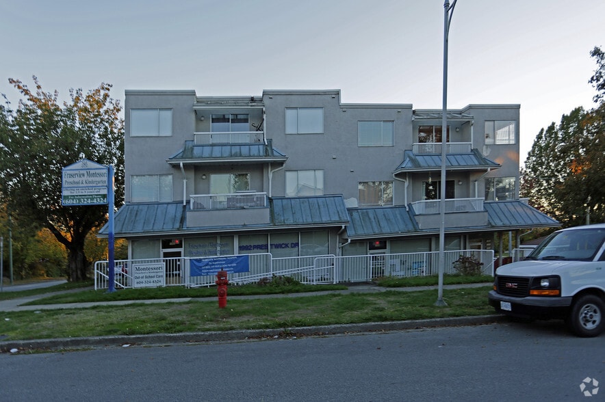 1982-1992 Prestwick Dr, Vancouver, BC à vendre - Photo du bâtiment - Image 2 de 8