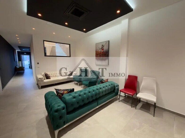 Bureau dans Saint-Michel-sur-Orge à louer - Photo intérieure - Image 2 de 10