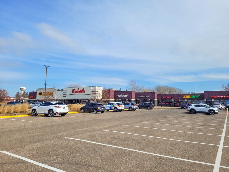 119-289 SW 12th St, Forest Lake, MN à louer - Photo du bâtiment - Image 3 de 6