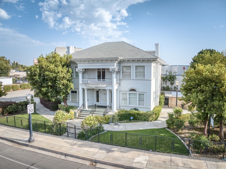 Wildrose Historic Landmark + Parking Lot portfolio of 2 properties for sale on LoopNet.ca - Building Photo - Image 1 of 18