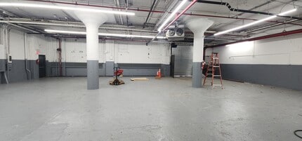 4310 21st St, Long Island City, NY for lease Interior Photo- Image 1 of 5