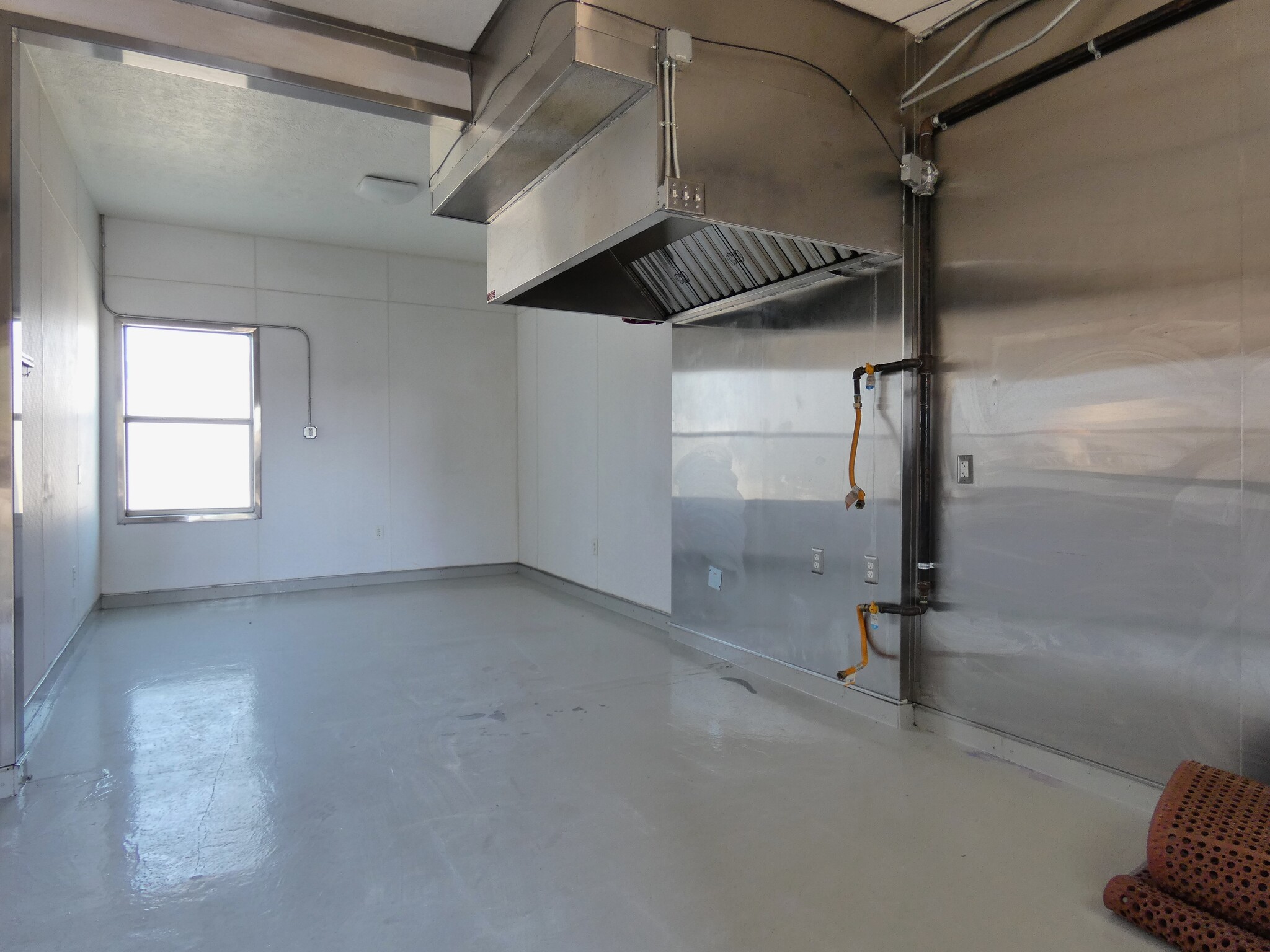 1704 Avenue D, Rosenberg, TX for lease Primary Photo- Image 1 of 27