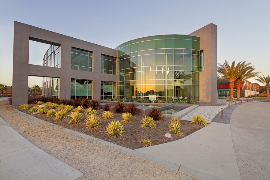 5909 Sea Otter Pl, Carlsbad, CA à louer - Photo du bâtiment - Image 1 de 11