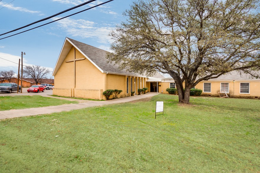 4633 Wichita St, Fort Worth, TX for lease - Building Photo - Image 2 of 26