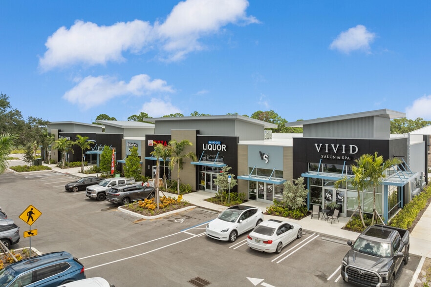 10650 SW Crosstown Pky, Port Saint Lucie, FL for sale - Building Photo - Image 1 of 23